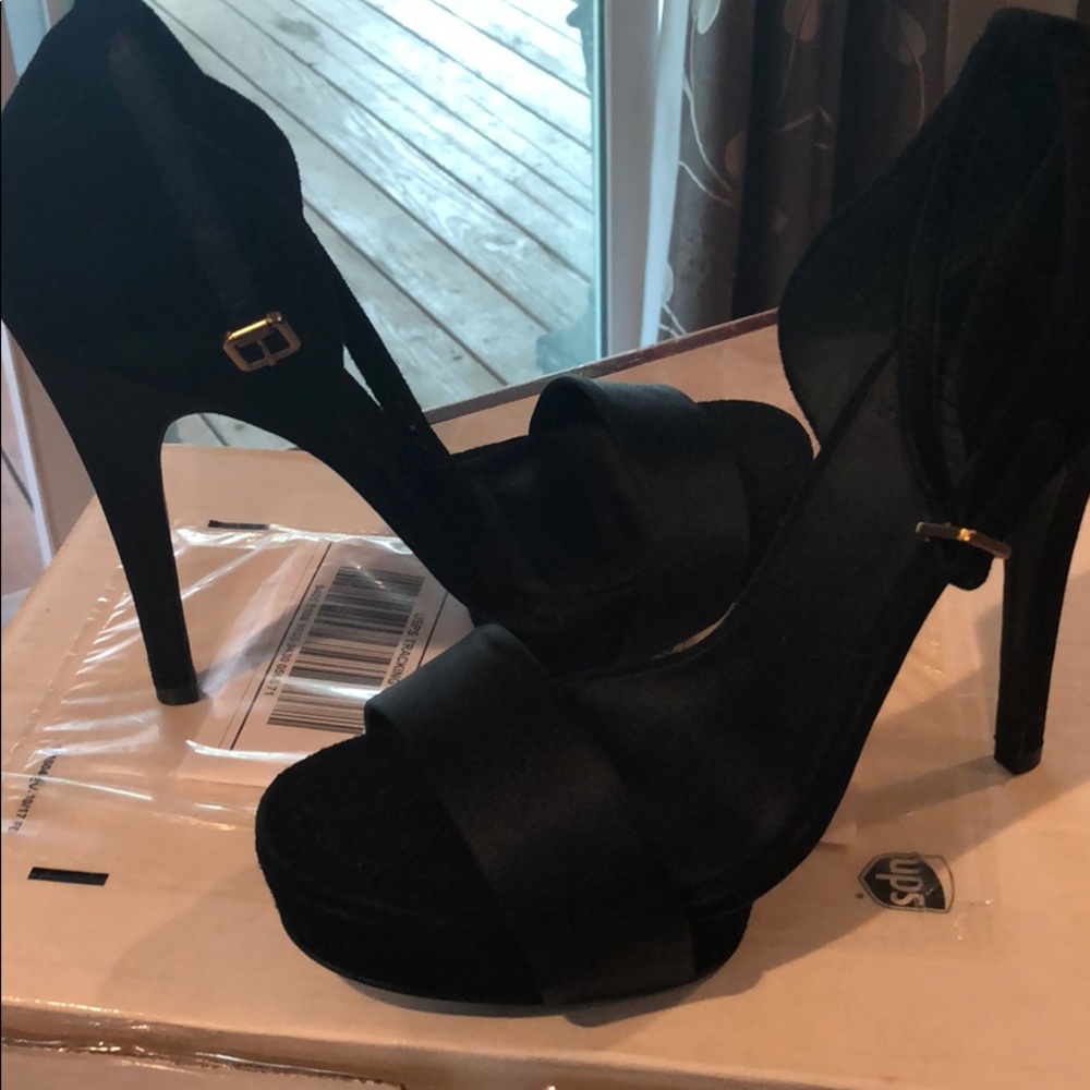 Tory Burch black heels